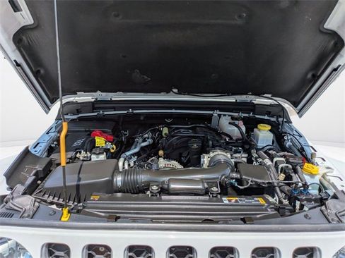 Used 2023 Jeep Gladiator Overland image 10