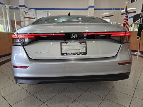New 2026 Honda Accord SE image 5