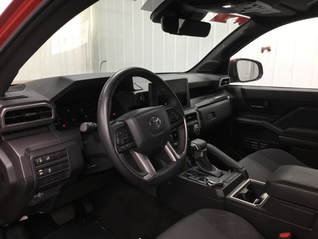 Used 2025 Toyota Tacoma SR5 w/ SR5 Upgrade Package AWD/4WD image 10
