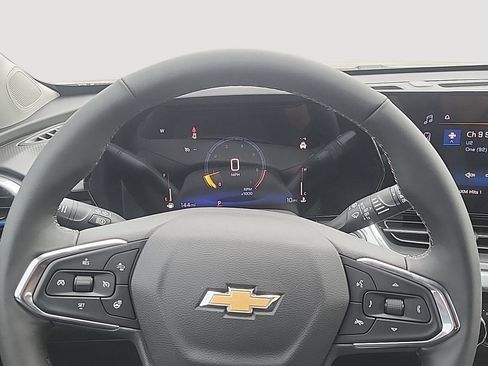 New 2025 Chevrolet Trax LT w/ LT Convenience Package image 15