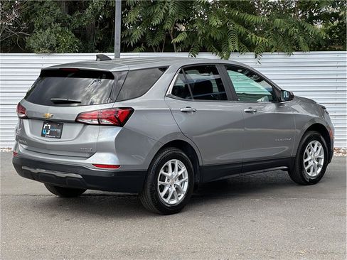 Used 2024 Chevrolet Equinox LT AWD/4WD image 12