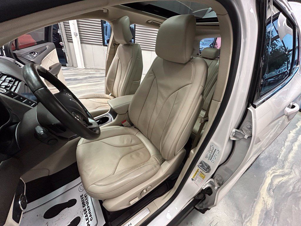 Used 2018 Lincoln MKC Reserve FWD image 7