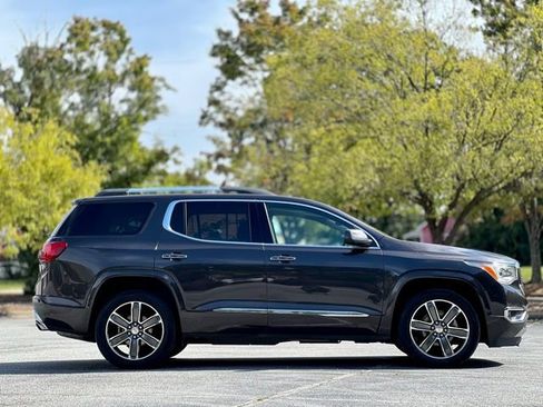 Used 2019 GMC Acadia Denali w/ Technology Package image 6