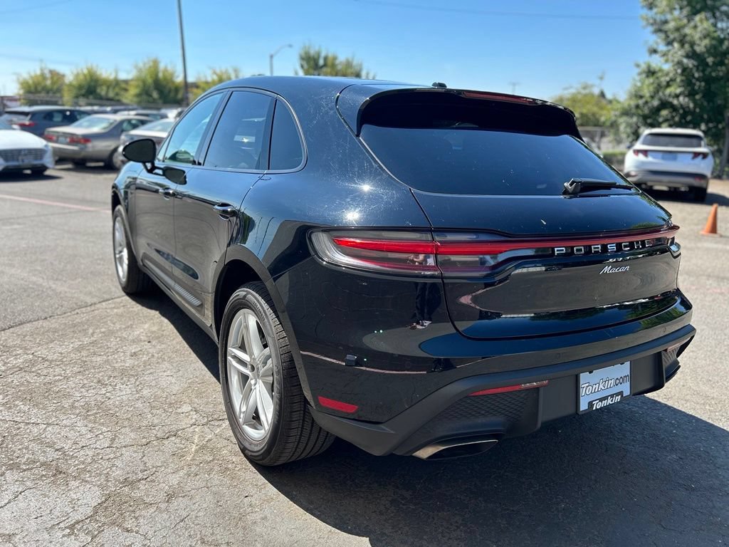 Used 2024 Porsche Macan AWD/4WD image 9