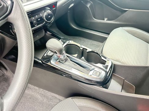 Used 2025 Chevrolet Trax LT image 76