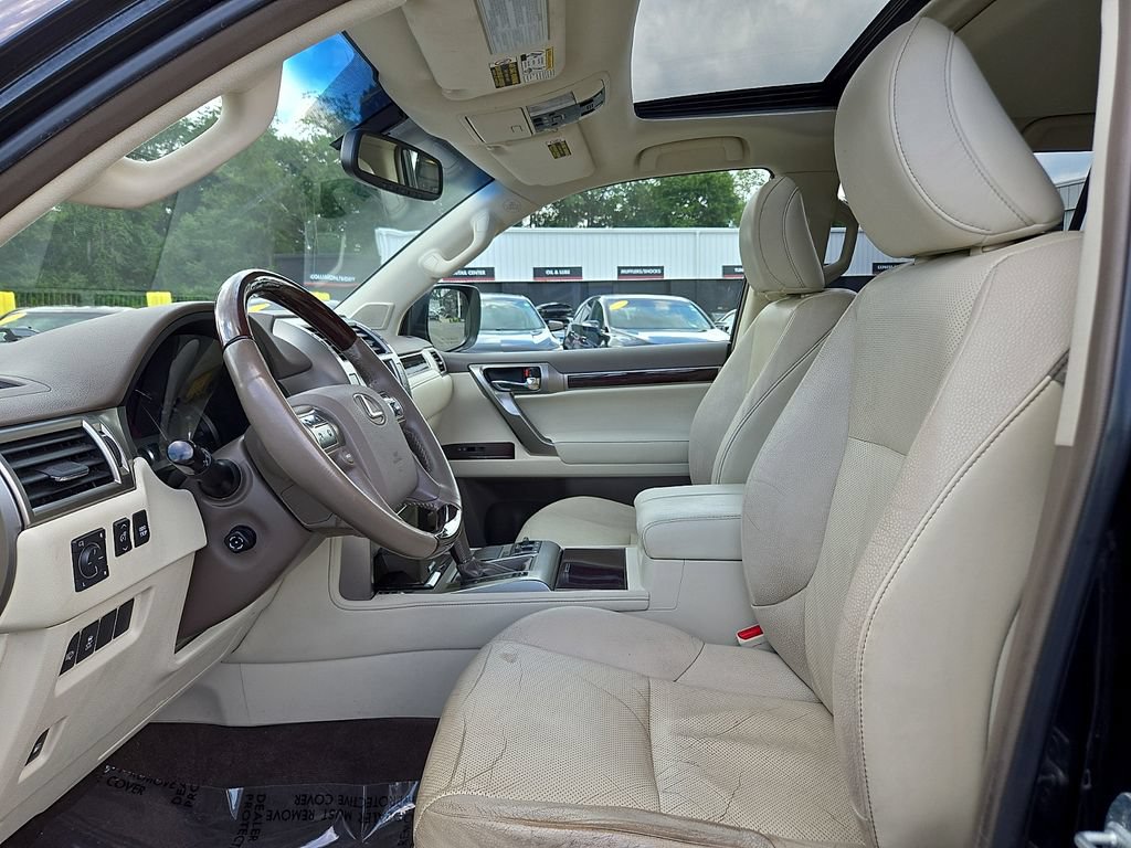 Used 2015 Lexus GX 460 w/ Premium Package AWD/4WD image 14