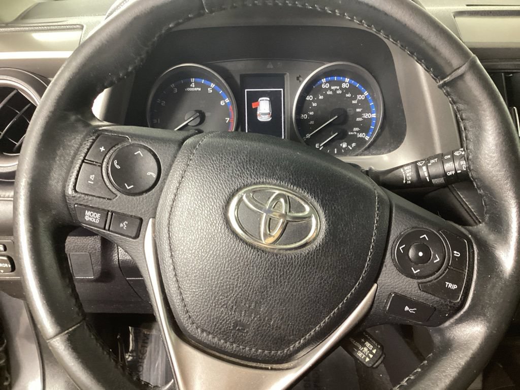 Used 2018 Toyota RAV4 XLE FWD image 13