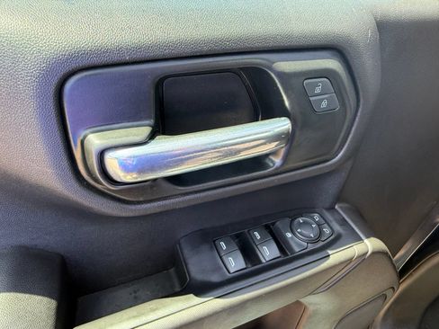 Used 2021 Chevrolet Silverado 1500 Custom AWD/4WD image 13