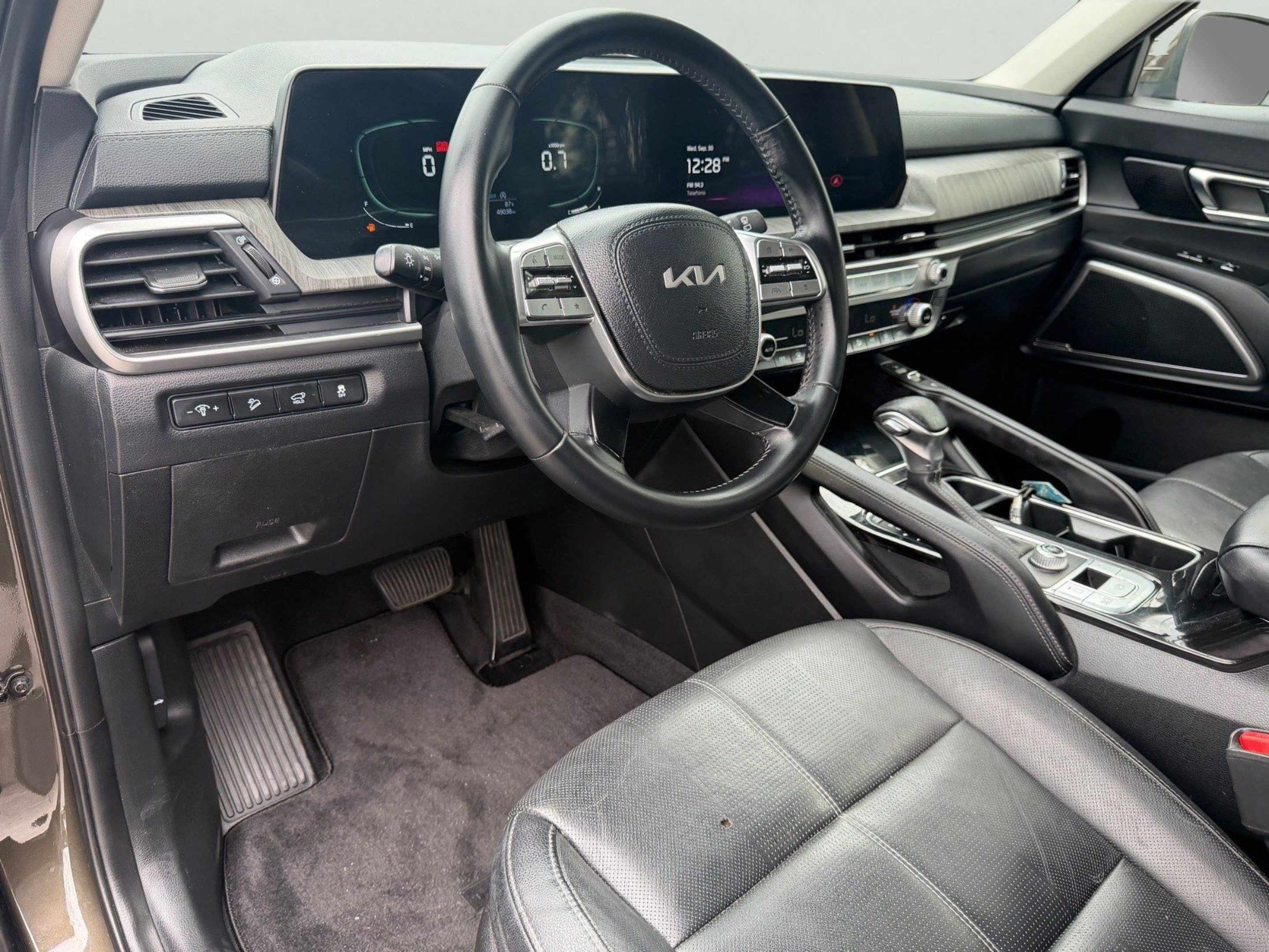 Used 2024 Kia Telluride EX FWD image 23
