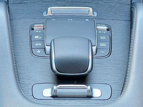 Certified 2022 Mercedes-Benz GLS 450 4MATIC image 28