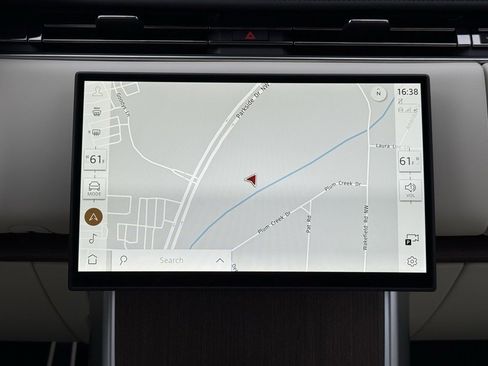 New 2025 Land Rover Range Rover SE image 23