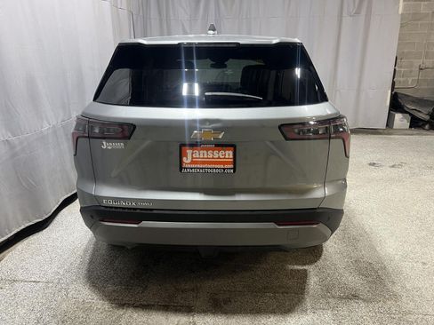 Used 2025 Chevrolet Equinox LT AWD/4WD image 7
