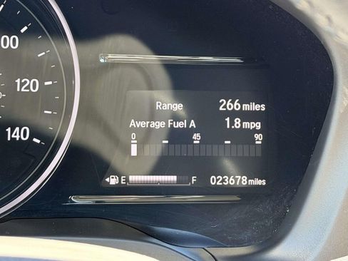 Used 2021 Honda HR-V EX-L image 10