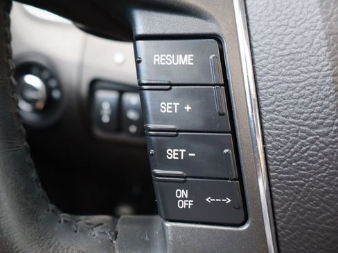 Used 2010 Ford Taurus Limited image 30