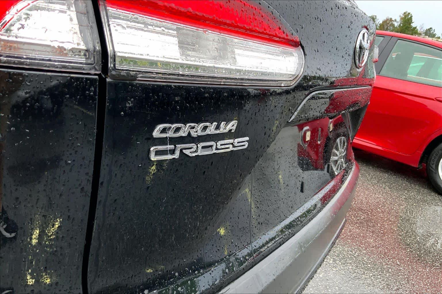 Used 2022 Toyota Corolla Cross LE FWD image 30