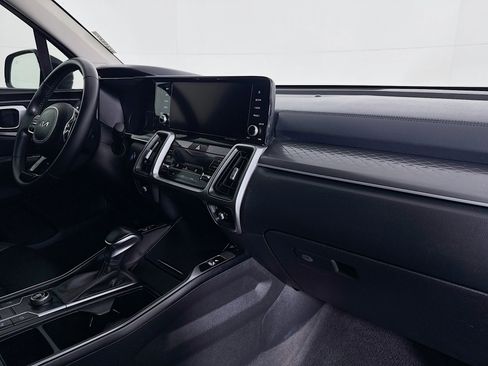 Used 2023 Kia Sorento S image 29