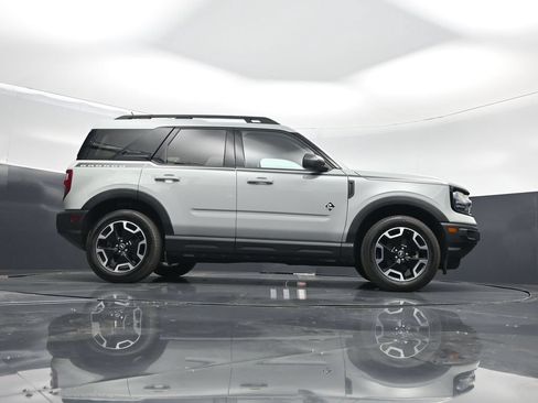 Used 2023 Ford Bronco Sport Outer Banks w/ Tech Package AWD/4WD image 45