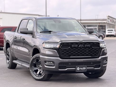New 2026 RAM 1500 Express AWD/4WD image 3