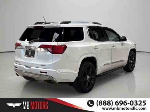 Used 2017 GMC Acadia Denali w/ Technology Package AWD/4WD image 4