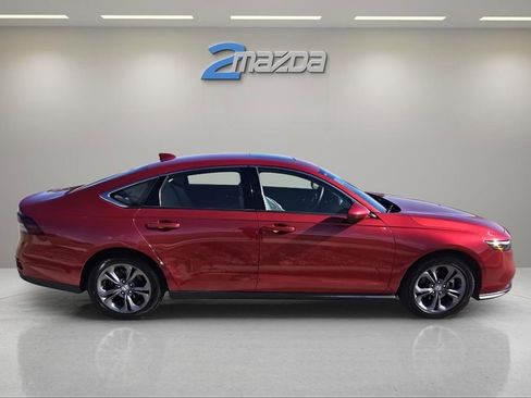 Used 2023 Honda Accord EX image 6