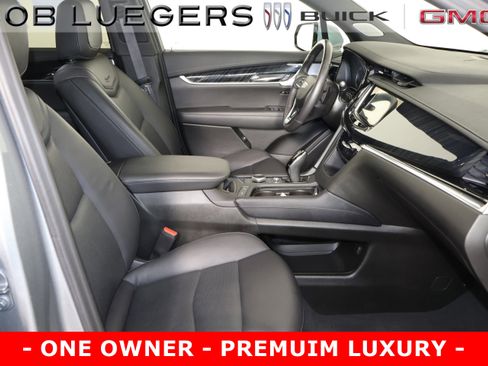 Used 2025 Cadillac XT6 Premium Luxury image 18