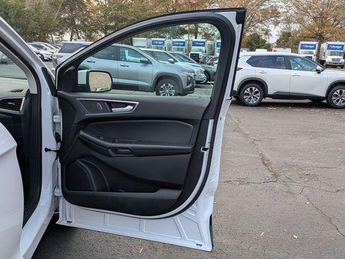 Used 2024 Ford Edge SEL image 26