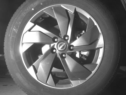 Used 2025 Nissan Rogue SV image 13