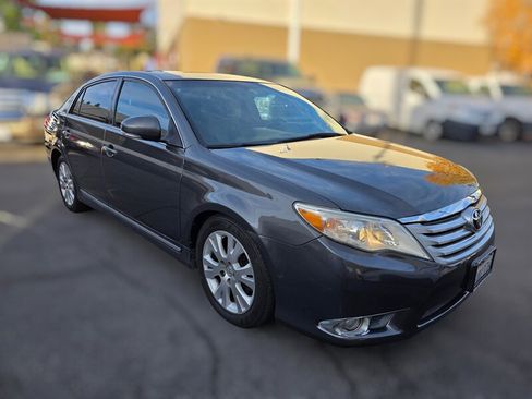 Used 2012 Toyota Avalon FWD image 7