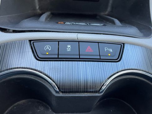 Used 2021 GMC Acadia SLT w/ Premium Package image 13