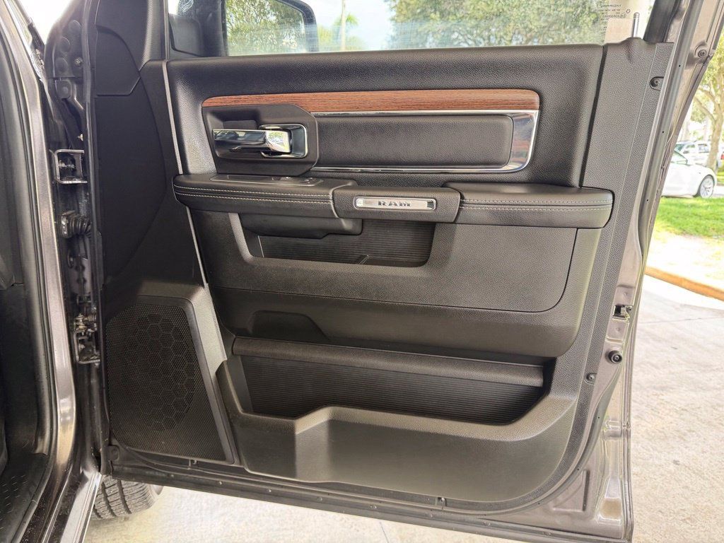 Used 2019 RAM 1500 Laramie w/ Convenience Group AWD/4WD image 33