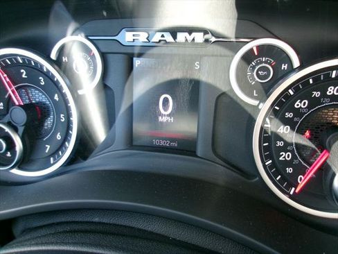 Certified 2025 RAM 2500 Big Horn AWD/4WD image 13