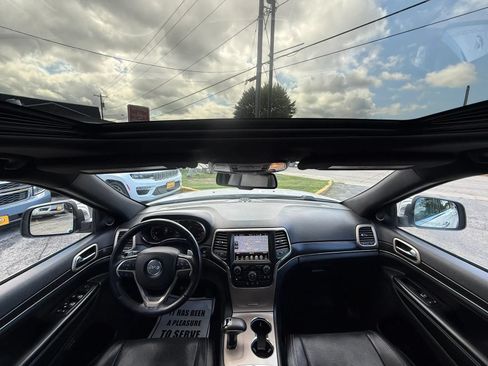 Used 2015 Jeep Grand Cherokee Limited w/ Luxury Group II AWD/4WD image 30