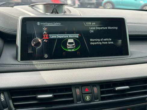 Used 2015 BMW X6 xDrive50i image 46