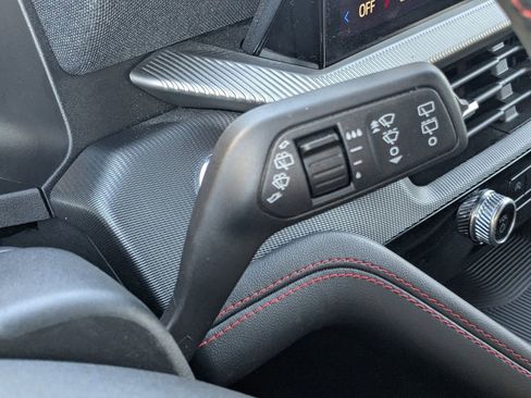 Used 2025 Ford Explorer ST-Line image 27