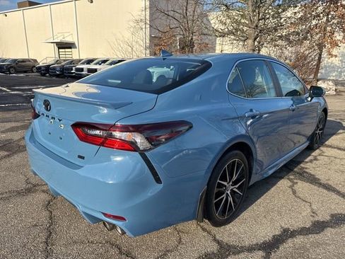 Used 2024 Toyota Camry SE image 18