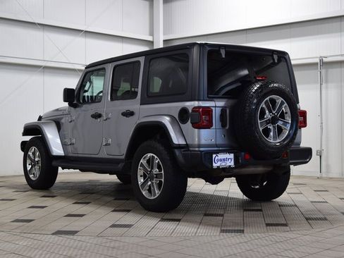 Used 2018 Jeep Wrangler Unlimited Sahara image 6