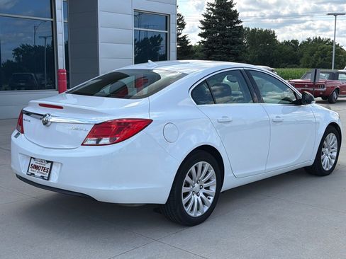 Used 2012 Buick Regal Leather FWD image 8