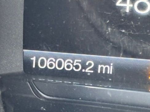 Used 2018 Ford Taurus Limited image 8