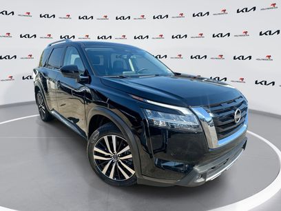Used 2024 Nissan Pathfinder Platinum w/ Cargo Package