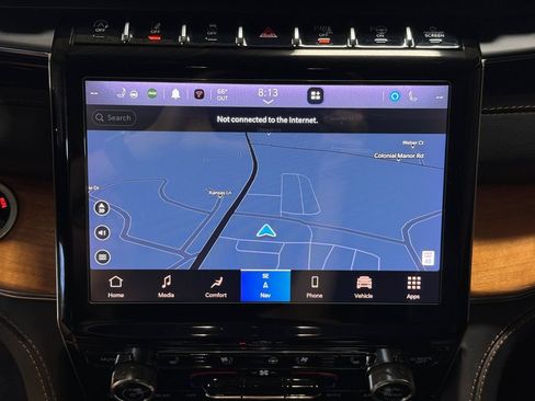 Used 2023 Jeep Grand Cherokee Summit AWD/4WD image 19