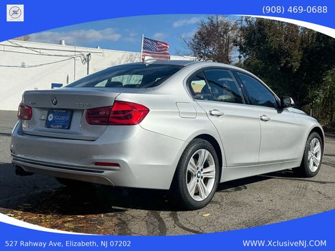 Used 2018 BMW 330i xDrive Sedan w/ Convenience Package image 4