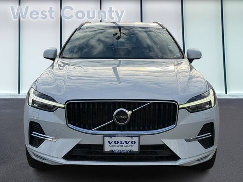 Certified 2022 Volvo XC60 B5 Momentum w/ Advanced Package image 10