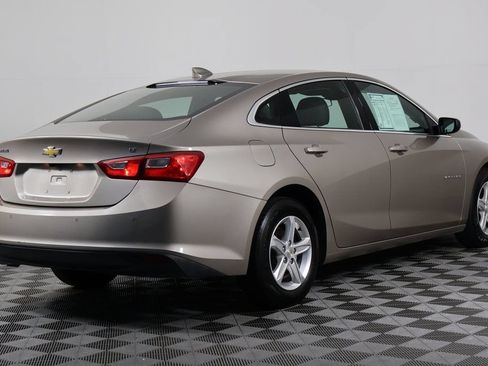 Used 2024 Chevrolet Malibu LT FWD image 4