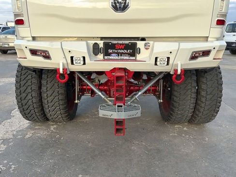 Used 2019 RAM 3500 Laramie image 15