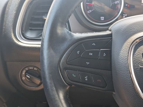 Used 2022 Dodge Challenger SXT AWD/4WD image 19