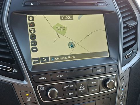 Used 2017 Hyundai Santa Fe Limited image 18