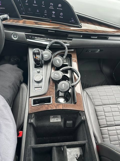 Used 2023 Cadillac Escalade Sport Platinum AWD/4WD image 18