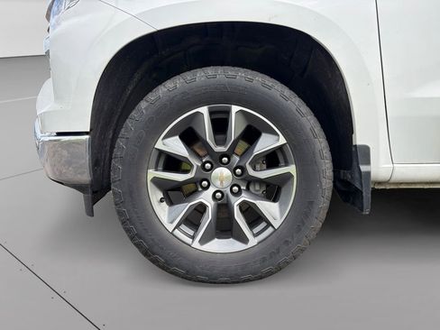 Used 2023 Chevrolet Silverado 1500 LT AWD/4WD image 11