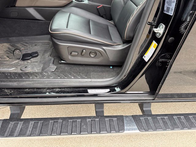 Used 2024 GMC Canyon Denali AWD/4WD image 20