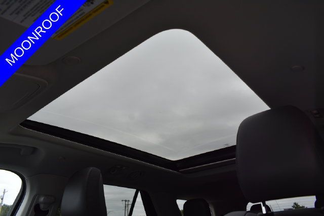Used 2026 Ford Explorer Active w/ Active Comfort Package AWD/4WD image 8